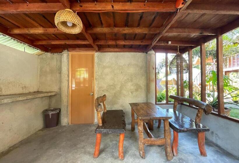 בקתה סטנדרטית, Camp Paraiso Resort