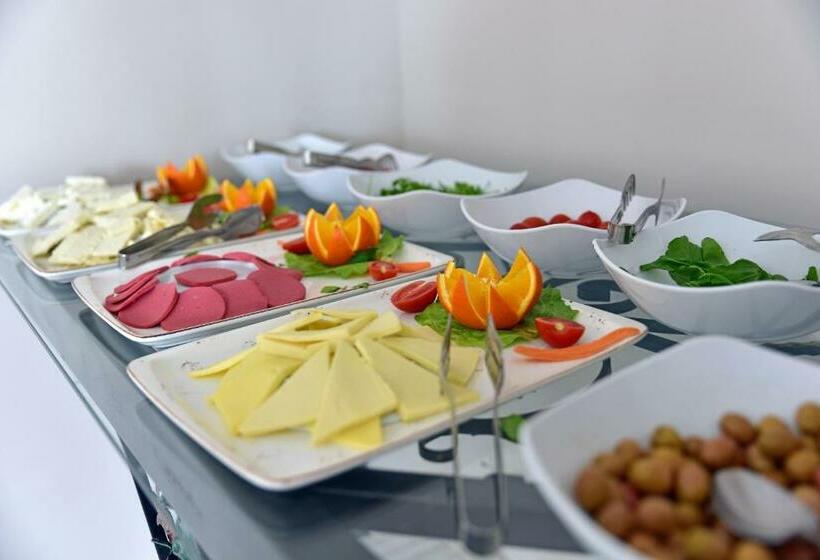 חדר סטנדרט לארבעה, Sultansaray Sultanhanı