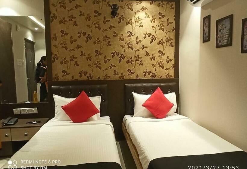 Номер Deluxe, The Ganga Residency