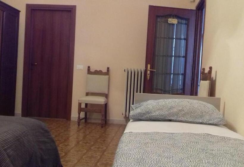 スタンダードトリプルルーム, Locanda Cavallo Bianco   Affittacamere