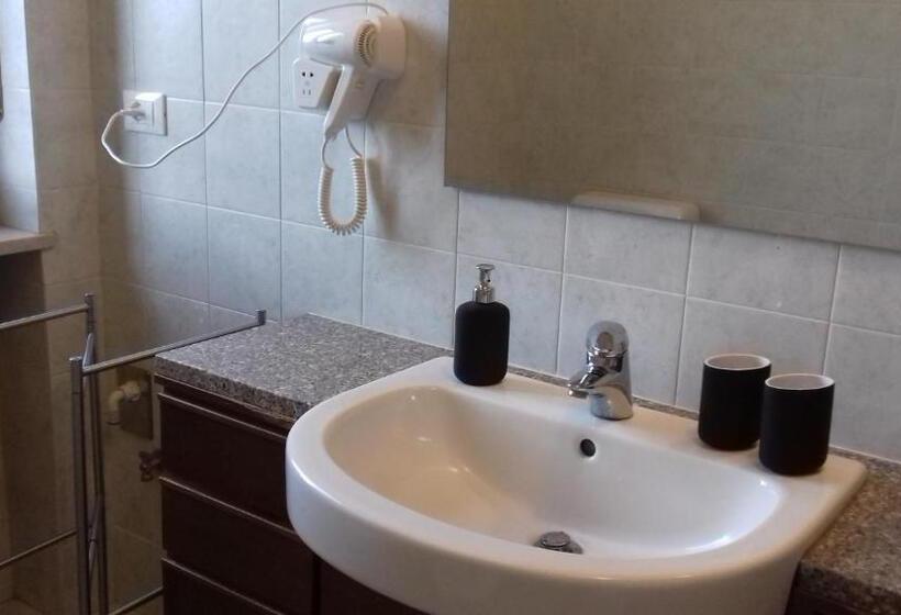 スタンダードルーム, Locanda Cavallo Bianco   Affittacamere