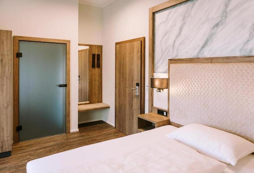 Номер Стандарт Адаптированный для Инвалидов, Traunfall