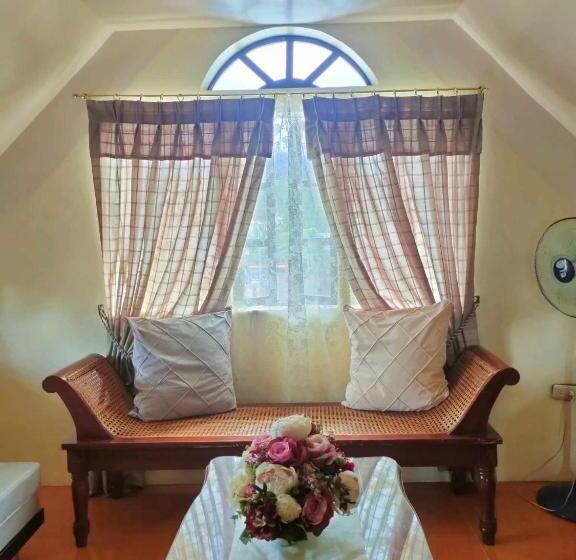 غرفة ديلوكس مطلّة علي البحر مزوَّدة بشُرفة, Belfort House B&b