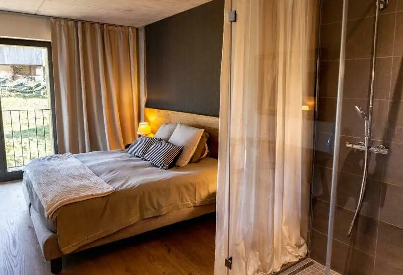 デラックスルーム, De L’ours Preles
