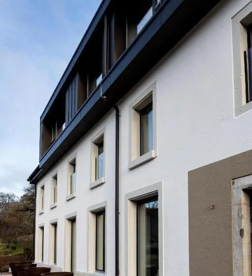 身障者適用スタンダードルーム, De L’ours Preles