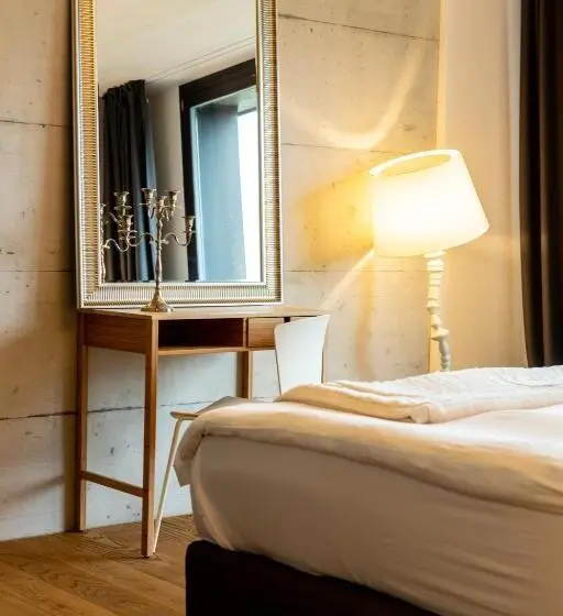 ベーシックルーム, De L’ours Preles
