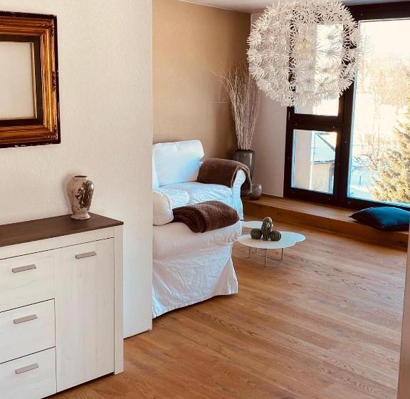 סוויטת 2 חדרי שינה, De L’ours Preles