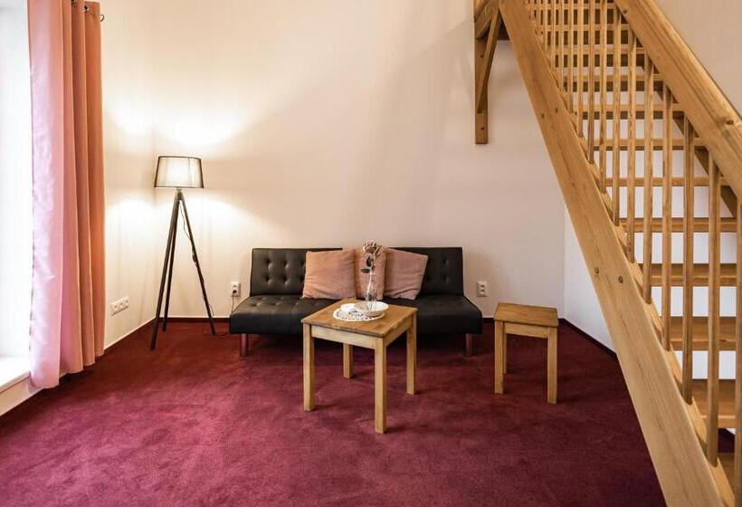 Номер Стандарт, Pivovar Tupadly