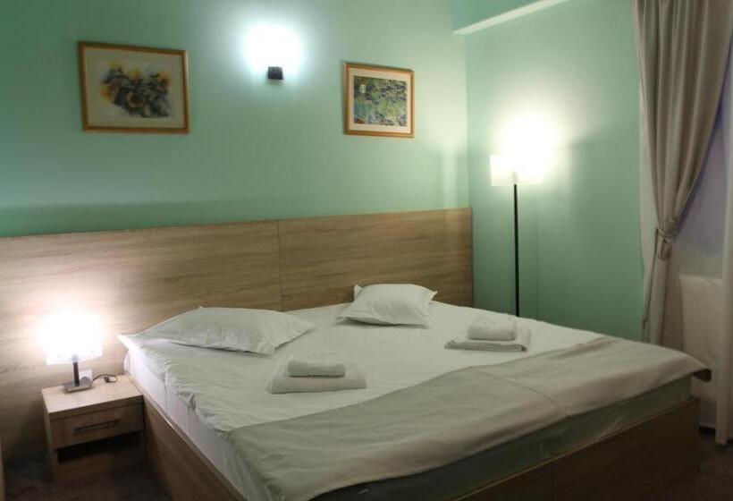 패밀리 룸, Livada De Zmeura