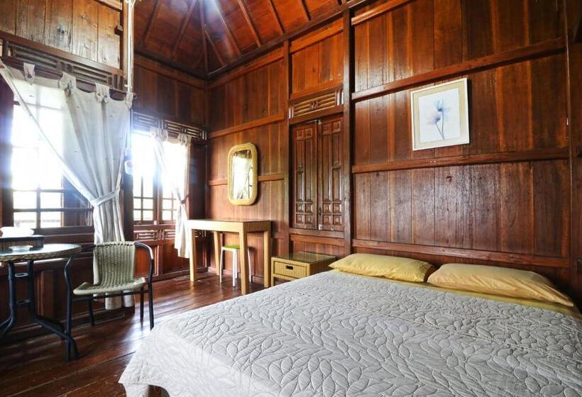 بنجلو قياسى, Negla Beach Villa