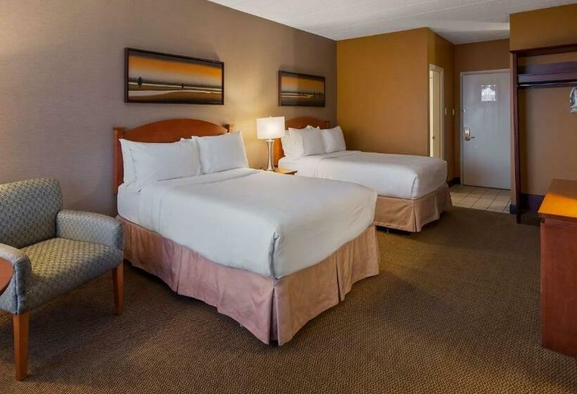 带2个双人床的标准工作室, Radisson Hotel Montreal Airport