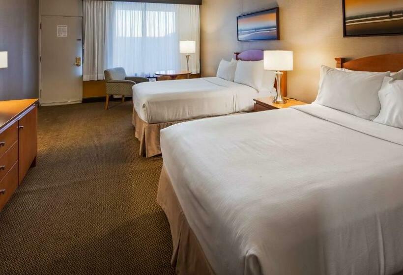 带2个双人床的标准工作室, Radisson Hotel Montreal Airport