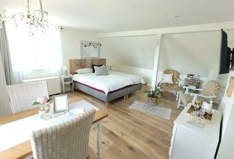 スタンダードスタジオ, Romantik Suite Nordelsaß B&b