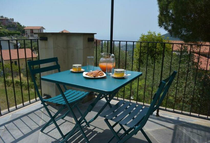 غرفة قياسية مزوَّدة بتراس, Il Gelso