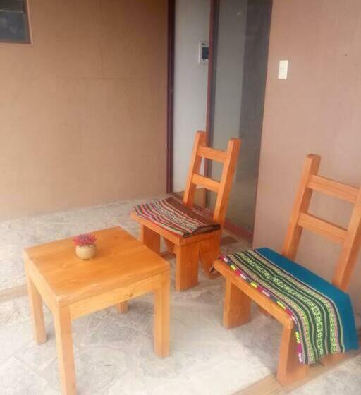 חדר סטנדרט לשלושה, Tiunur Lodge