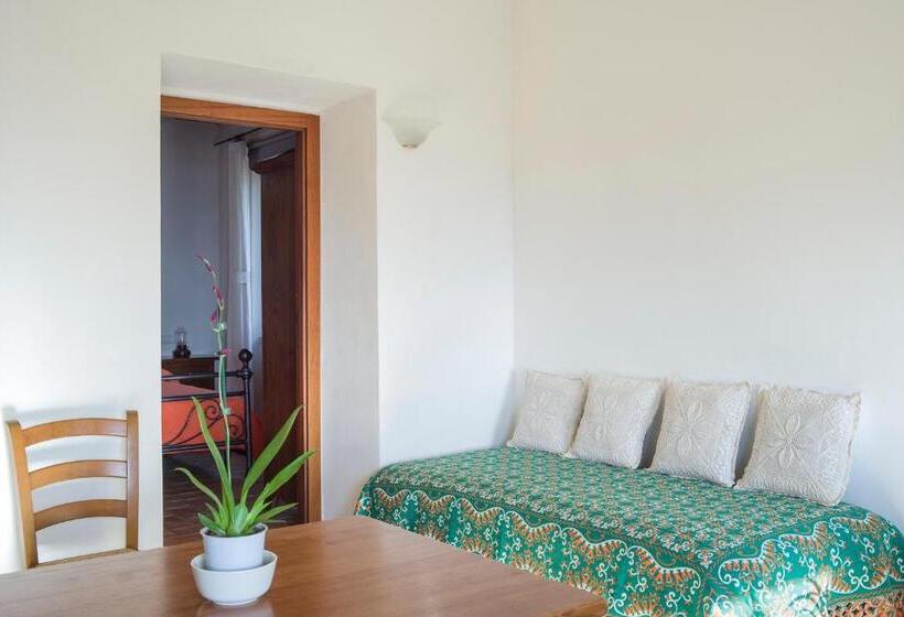 شقة غرفة واحدة ذات إطلالة, Agriturismo Castelvecchio, Casa Vacanza Con Piscina A Fabriano