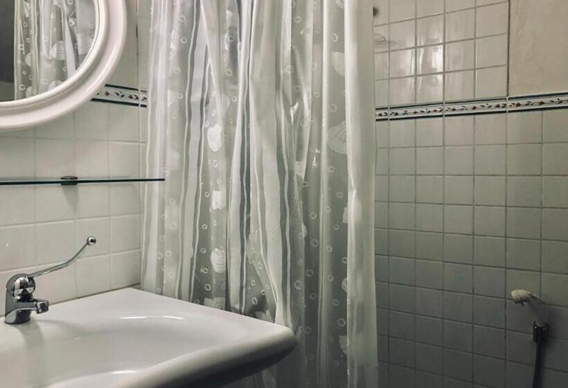 شقة غرفة واحدة مطلة على الحديقة, Agriturismo Castelvecchio, Casa Vacanza Con Piscina A Fabriano