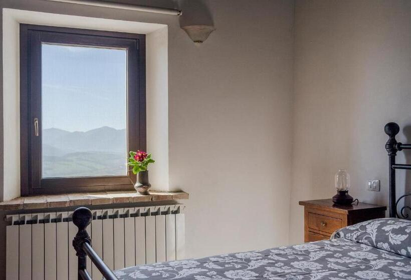 テラス付き１ベッドルームアパートメント, Agriturismo Castelvecchio, Casa Vacanza Con Piscina A Fabriano