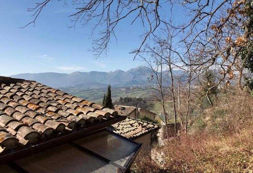 شقة غرفة واحدة مزودة بتراس, Agriturismo Castelvecchio, Casa Vacanza Con Piscina A Fabriano