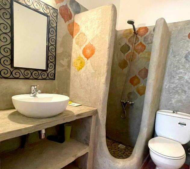 غرفة قياسية ثلاثية مطلة علي الحديقة, Dar Maria   Maison D Hôtes