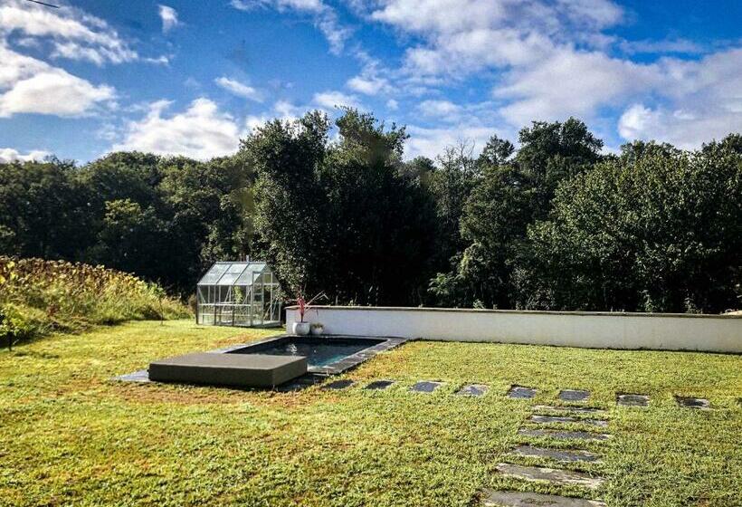 带大床的标准间, L Adret Du Bois