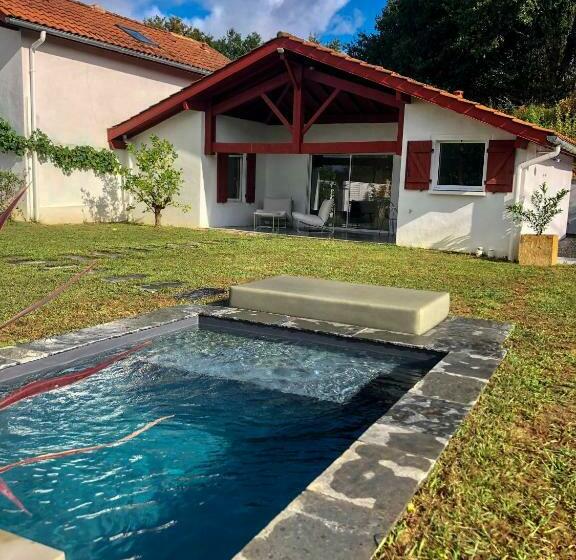 带大床的标准间, L Adret Du Bois