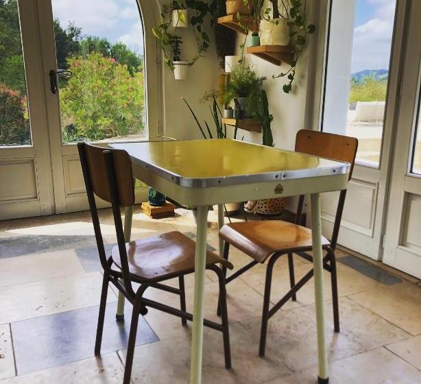 带大床的标准间, L Adret Du Bois