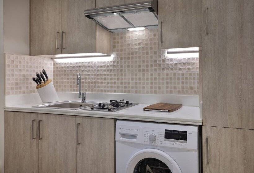 استودیوی استاندارد, NH Collection Dubai The Palm