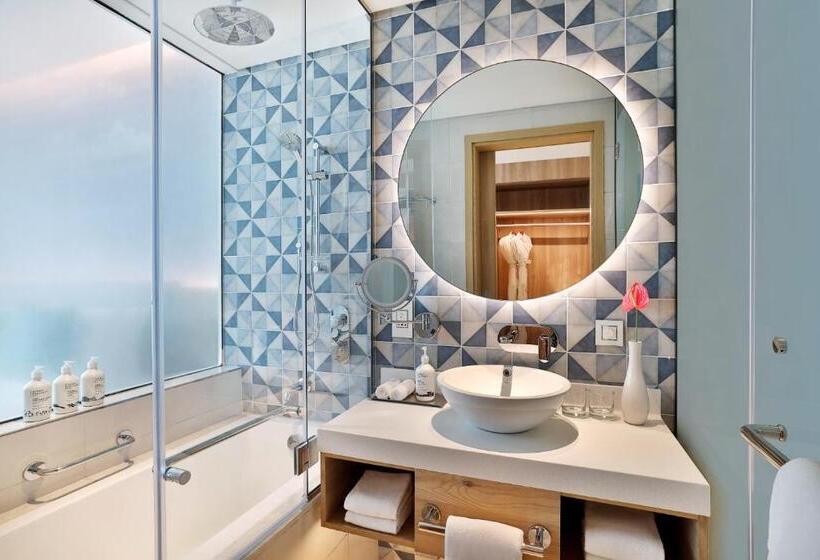 Club Room Sea View, NH Collection Dubai The Palm