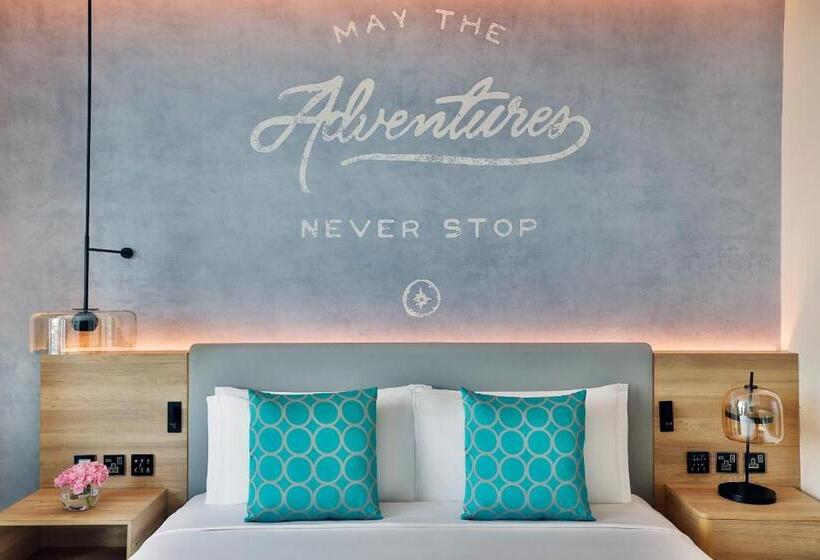 Club Room Sea View, NH Collection Dubai The Palm