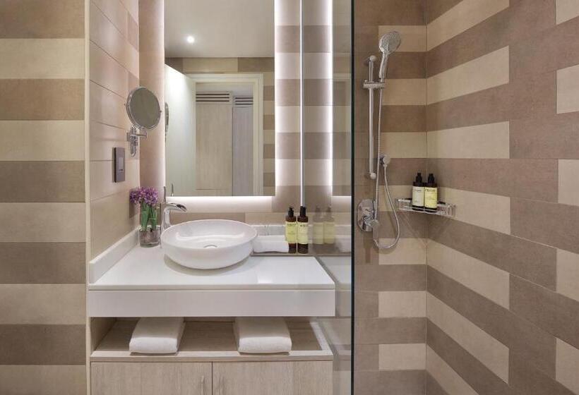 استودیوی استاندارد, NH Collection Dubai The Palm