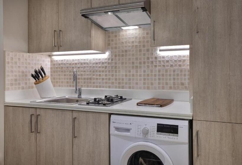 استودیوی استاندارد, NH Collection Dubai The Palm