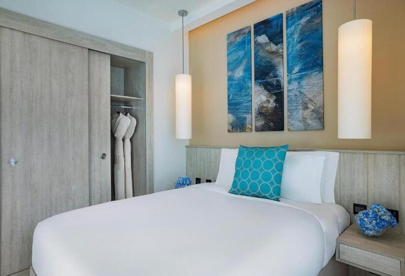 استودیوی سوپریور, NH Collection Dubai The Palm