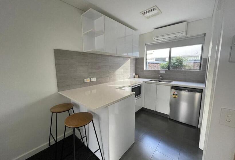 غرفة ديلوكس سرير كينج, Coastal Motel