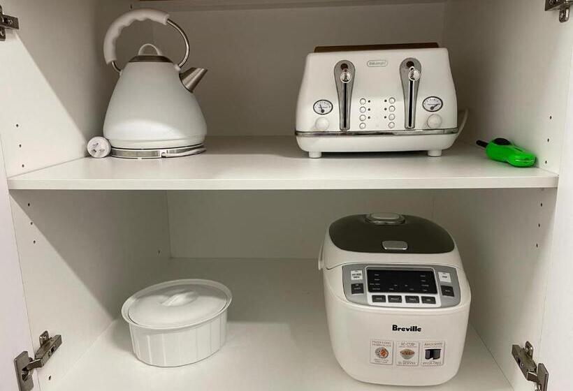 منزل 3 غرف نوم, Coastal Motel