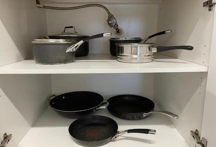 منزل 3 غرف نوم, Coastal Motel