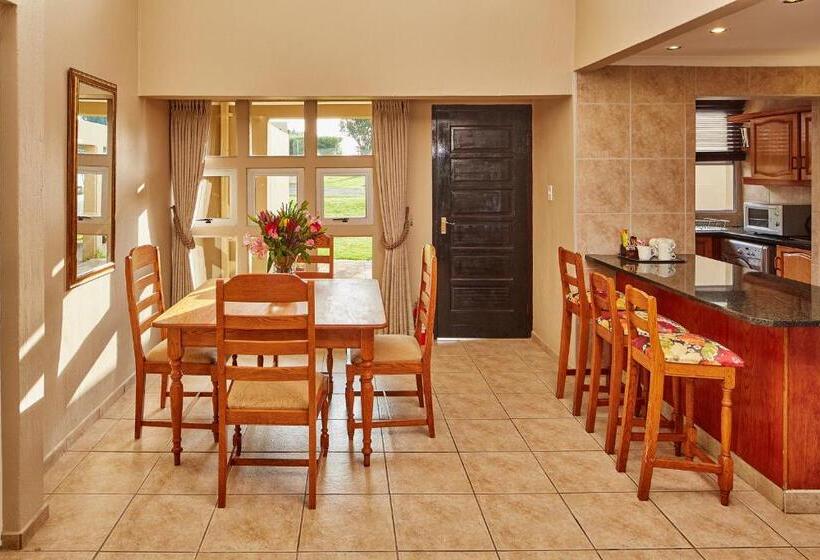 בקתת חדר, First Group Midlands Saddle And Trout