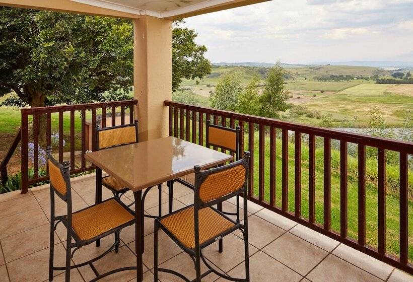 בקתת חדר, First Group Midlands Saddle And Trout