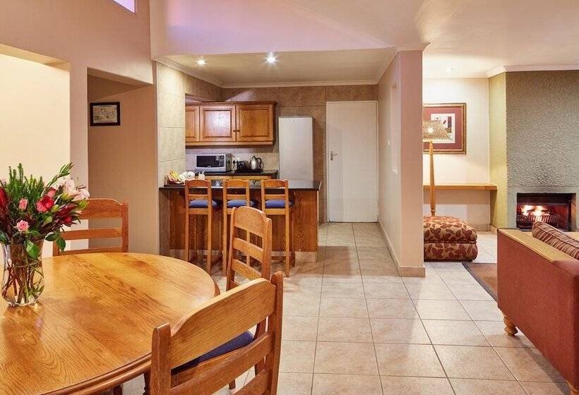 בקתת חדר, First Group Midlands Saddle And Trout