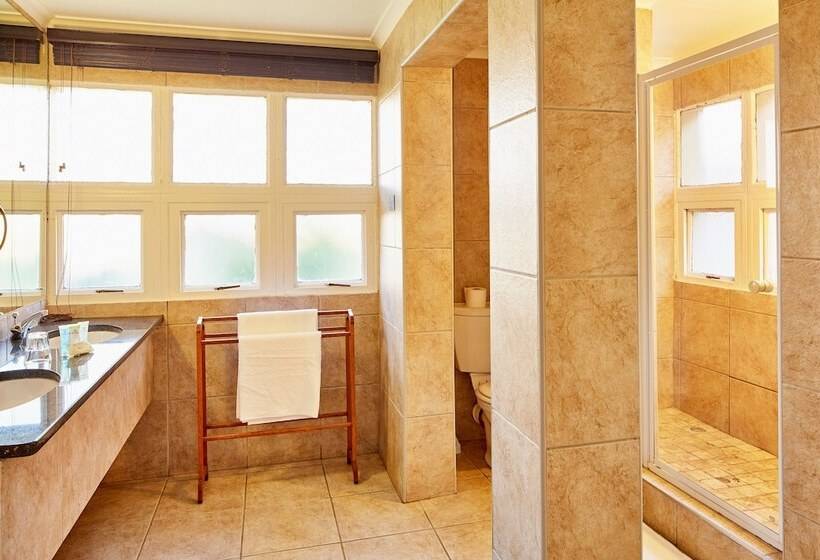 בקתת חדר, First Group Midlands Saddle And Trout