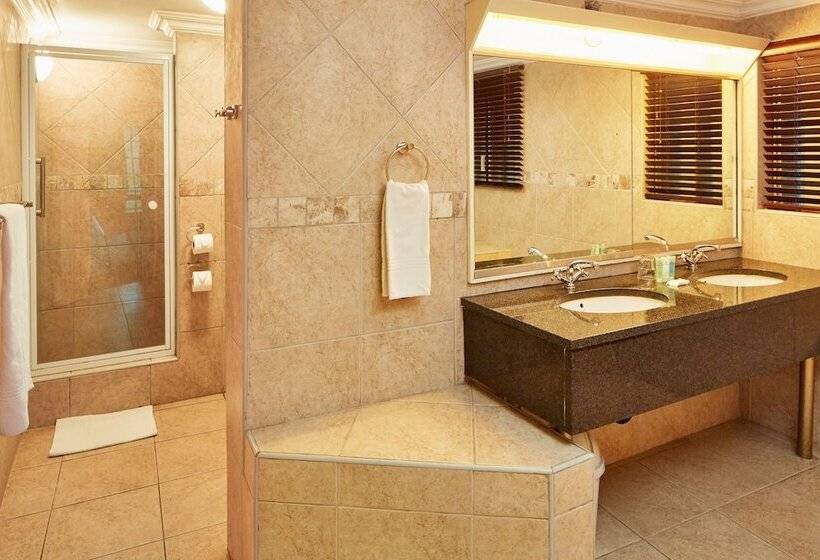 בקתת חדר, First Group Midlands Saddle And Trout