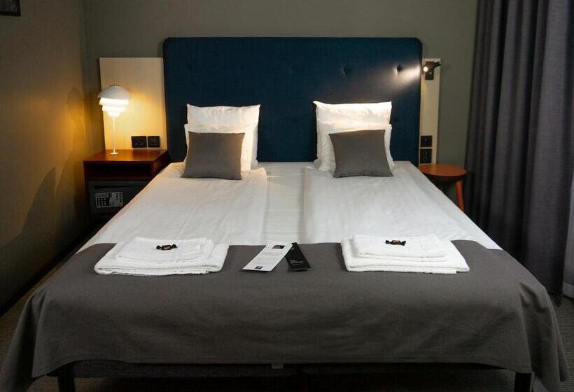 Quarto Superior, First Hotel Central