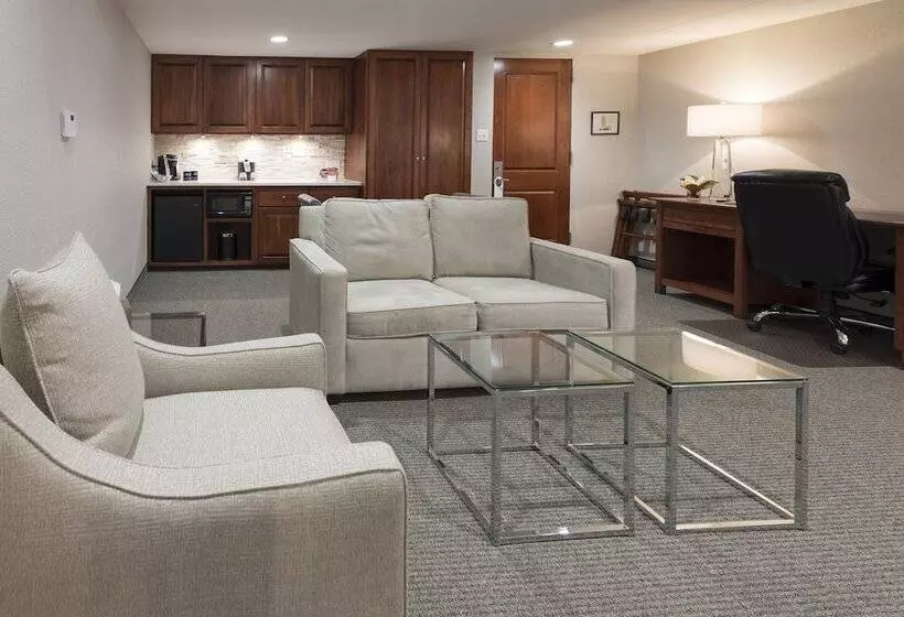 デラックススイート, Hillsdale College Dow Hotel And Conference Center