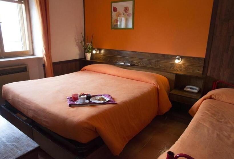 חדר סטנדרט לשלושה, Caldora