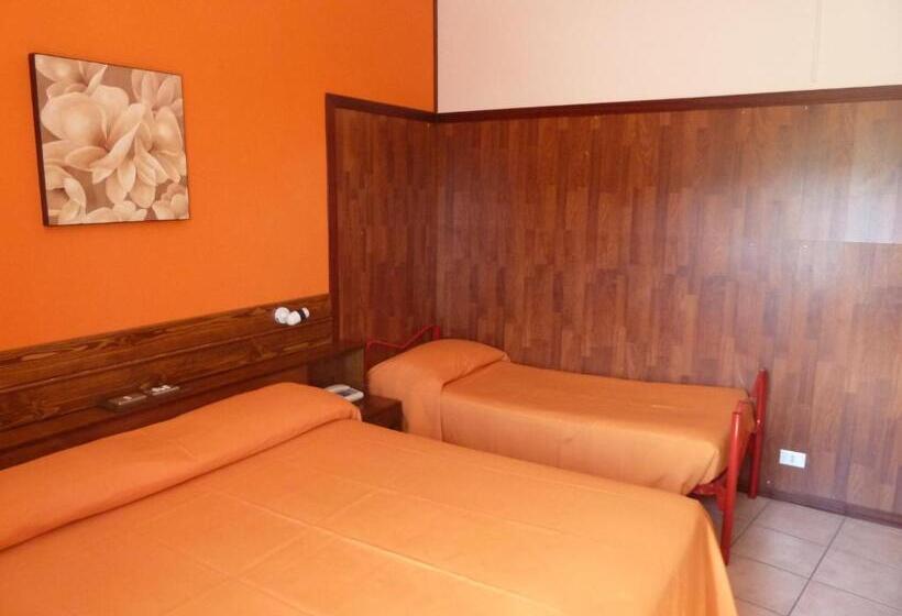 חדר סטנדרט לשלושה, Caldora