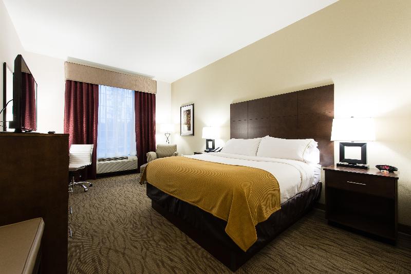 带大床的标准间, Holiday Inn Express & Suites Aiken, An Ihg
