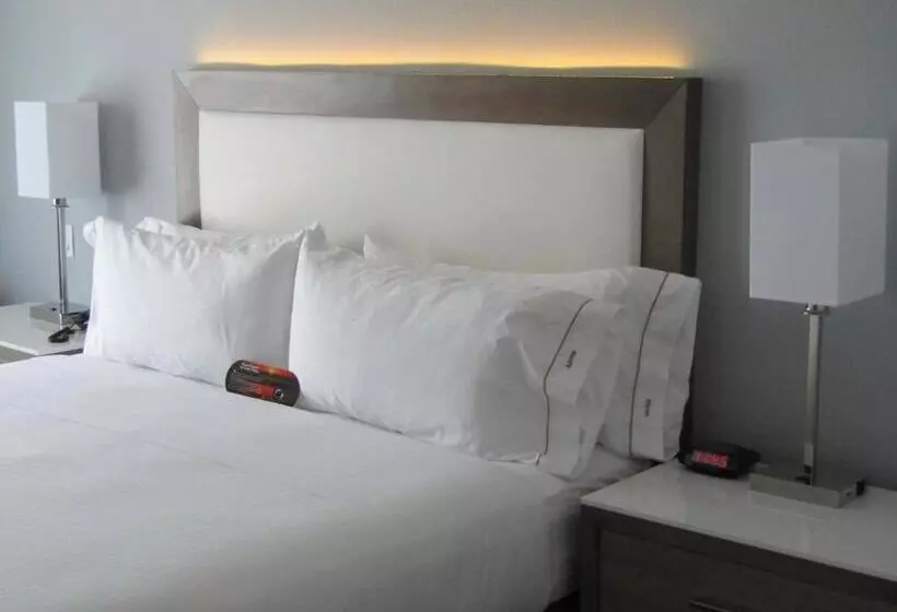 スタンダードルーム, Holiday Inn Express & Suites San Diego   Mission Valley, An Ihg