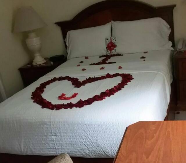 اتاق استاندارد, Micro Hotel Condo Suites