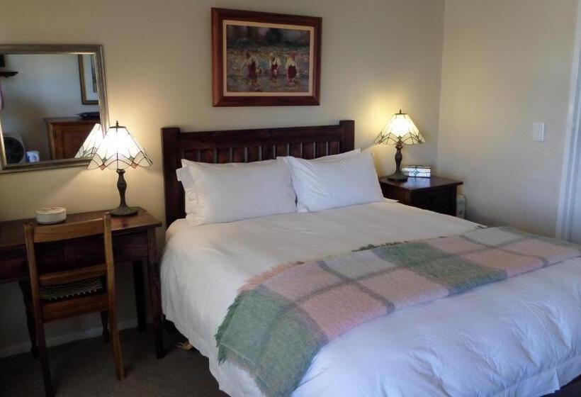 غرفة قياسية مطلّة علي البحر, Moonglow Guest House