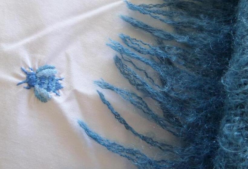 غرفة قياسية مطلّة علي البحر, Moonglow Guest House